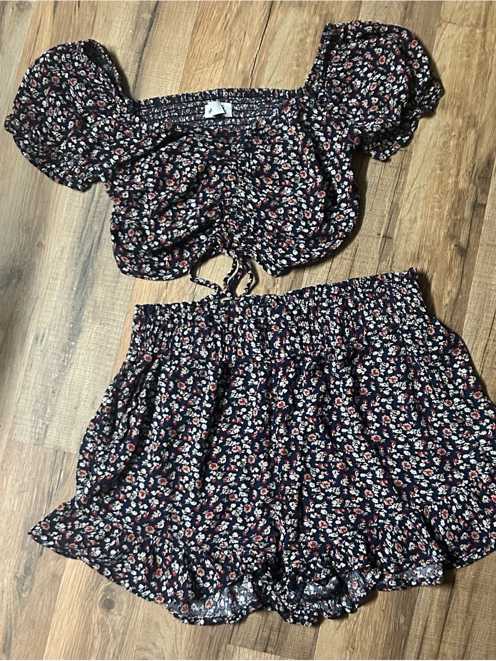 Hollister Floral Crop Top Shorts Set Cottagecore Coquette Boho Festival Small